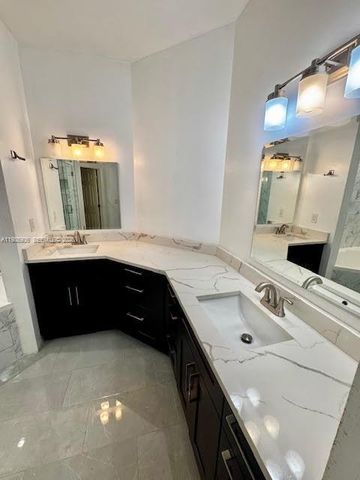 2706 NE 30th Place 2706, Fort Lauderdale, FL 33306