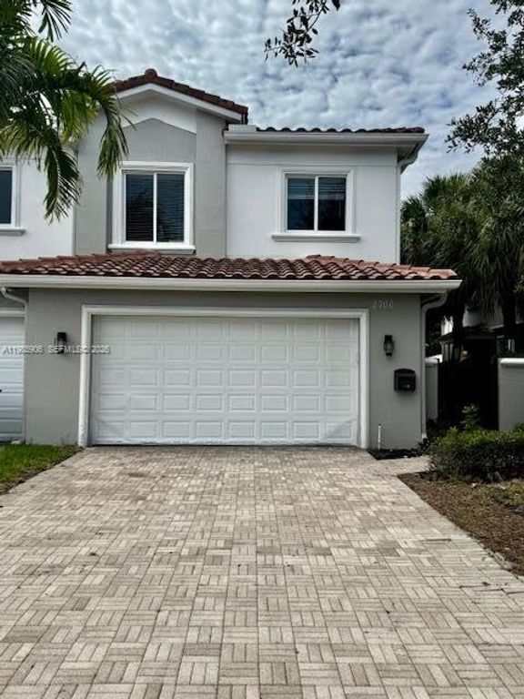 2706 NE 30th Place 2706, Fort Lauderdale, FL 33306