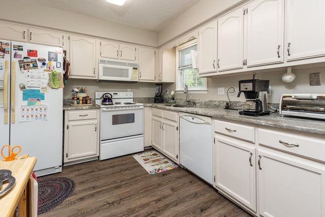 7869 BLAND LN, Memphis, TN 38133