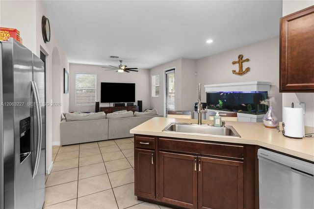 24303 SW 118th Ave, Homestead, FL 33032