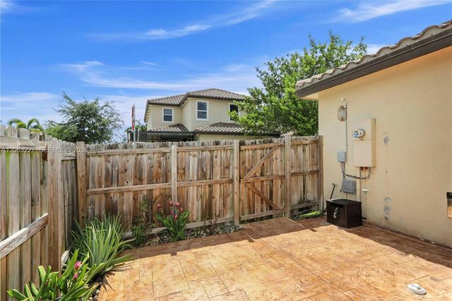24303 SW 118th Ave, Homestead, FL 33032