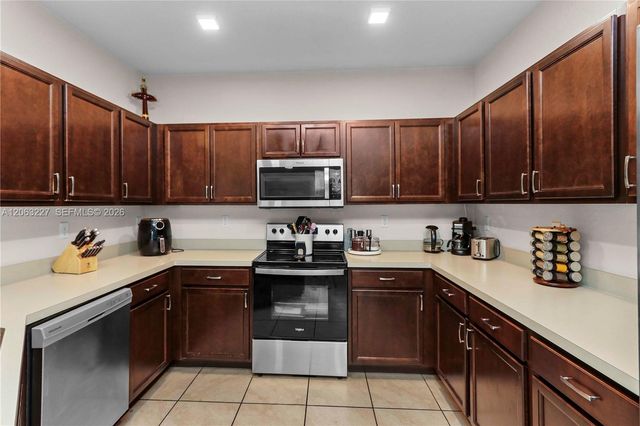 24303 SW 118th Ave, Homestead, FL 33032