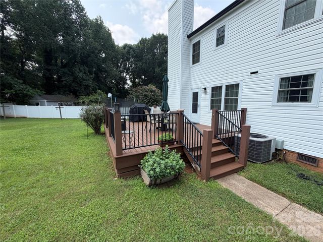 9850 Standing Wood Court, Charlotte, NC 28227
