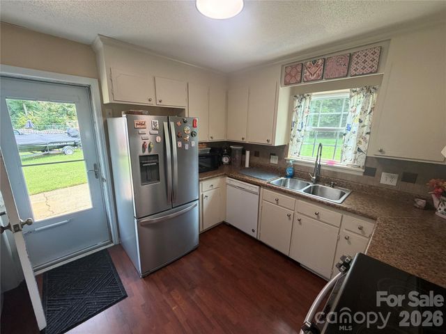 9850 Standing Wood Court, Charlotte, NC 28227