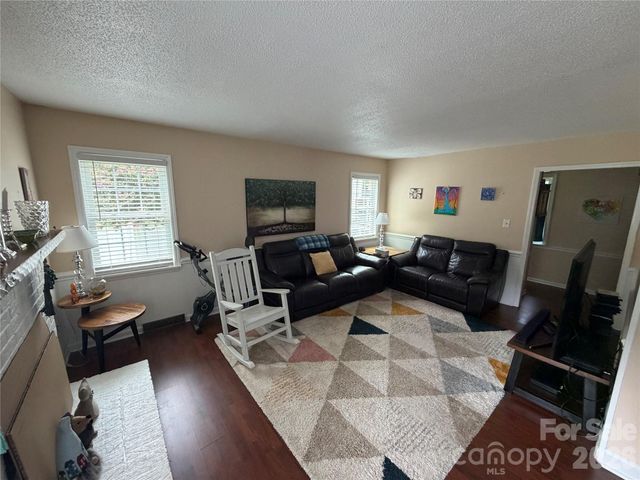 9850 Standing Wood Court, Charlotte, NC 28227