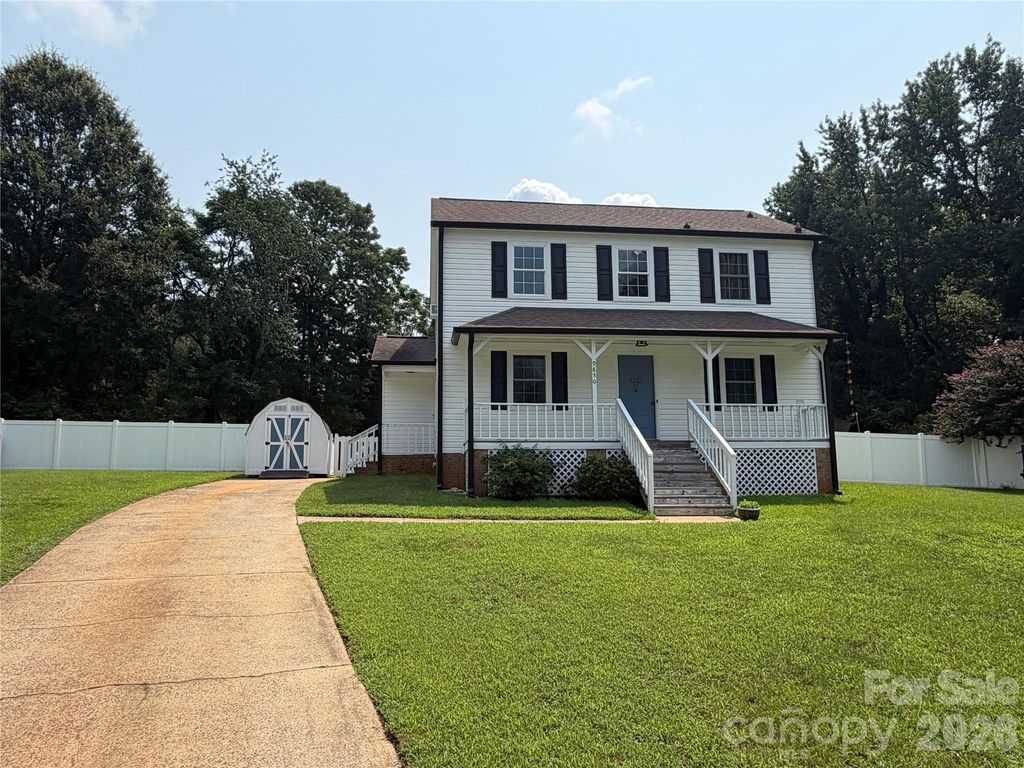 9850 Standing Wood Court, Charlotte, NC 28227