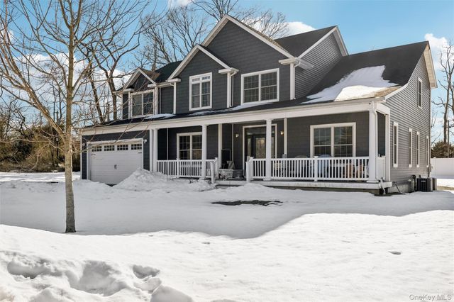 9 Saber Lane, Kings Park, NY 11754