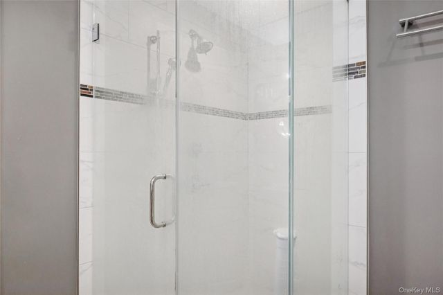 9 Saber Lane, Kings Park, NY 11754