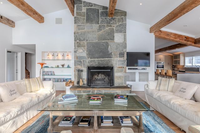 1060 Upper Hollow Road, Dorset, VT 05251