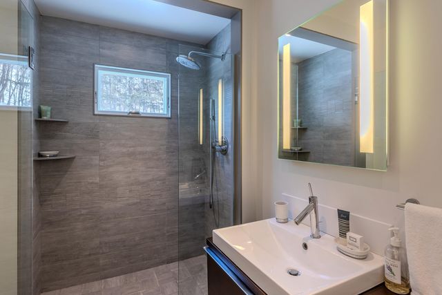 1060 Upper Hollow Road, Dorset, VT 05251