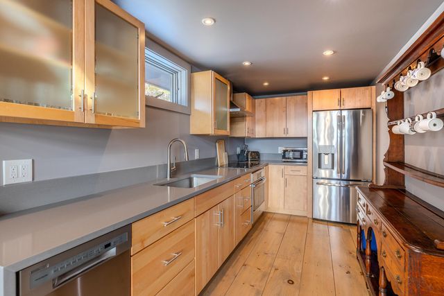 1060 Upper Hollow Road, Dorset, VT 05251