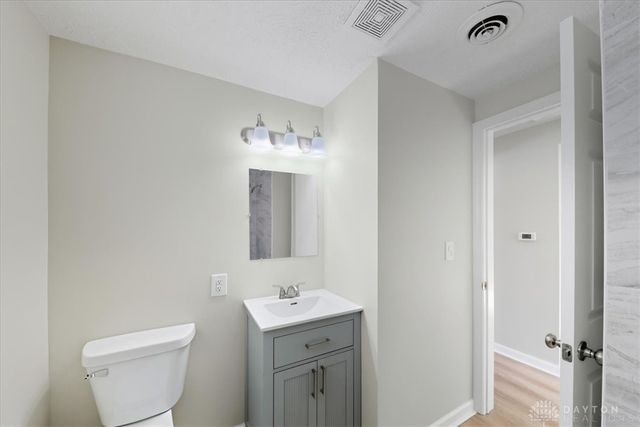 12130 Lakefront Drive, Hillsboro, OH 45133