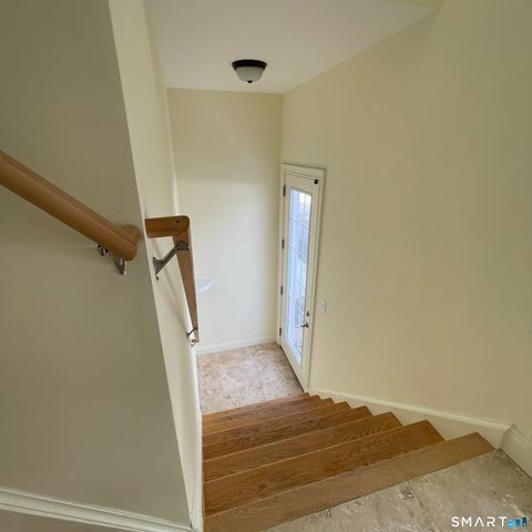 157 West Main Street 4, East Lyme, CT 06357