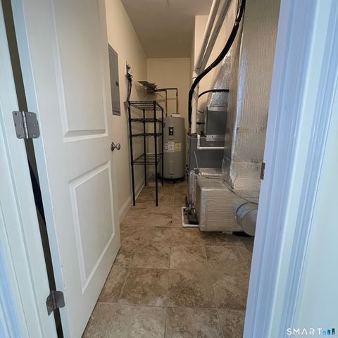 157 West Main Street 4, East Lyme, CT 06357