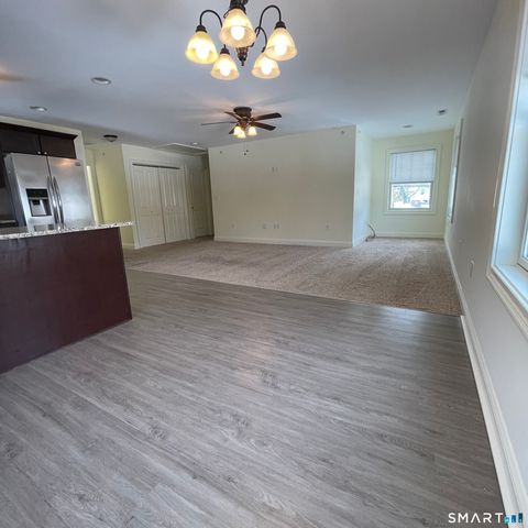 157 West Main Street 4, East Lyme, CT 06357
