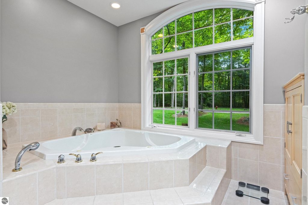 Image 28 of property listing at 3994 Harbour Town, Bellaire, MI 49615