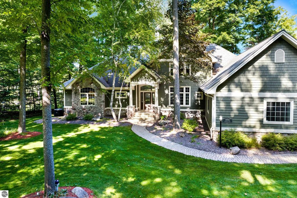 Image 4 of property listing at 3994 Harbour Town, Bellaire, MI 49615