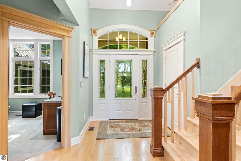 Image 6 of property listing at 3994 Harbour Town, Bellaire, MI 49615