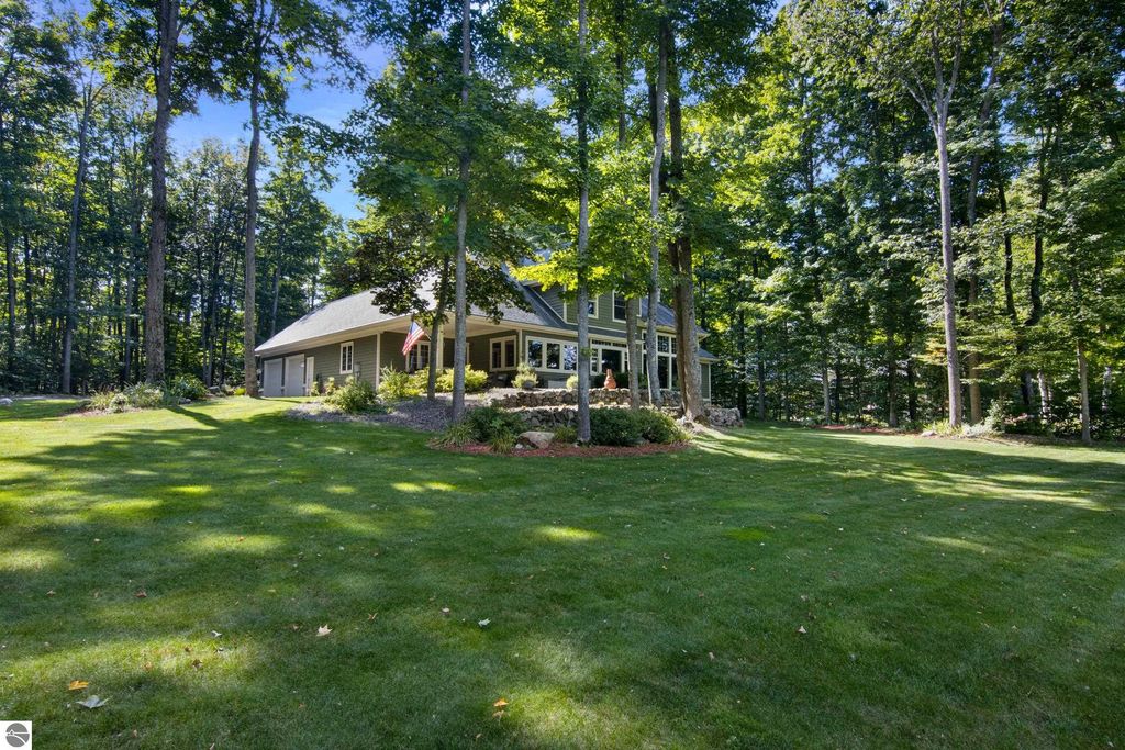 Image 63 of property listing at 3994 Harbour Town, Bellaire, MI 49615