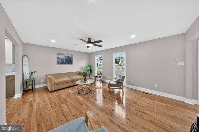20 BAYWATCH RD, New Castle, DE 19720