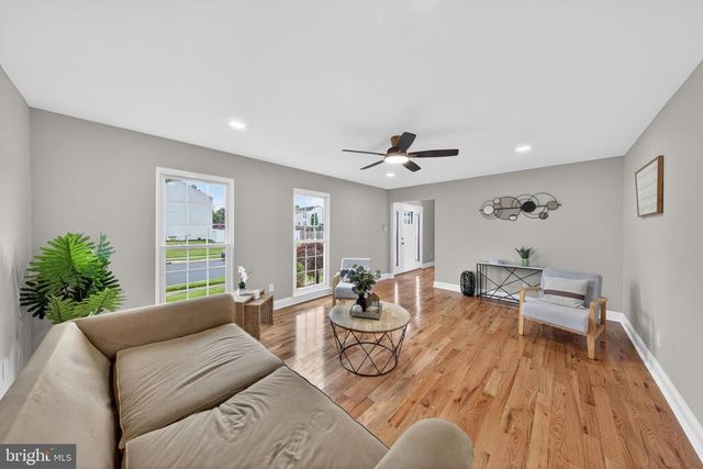 20 BAYWATCH RD, New Castle, DE 19720