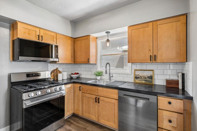 916 Ardmore Street SE, Grand Rapids, MI 49507