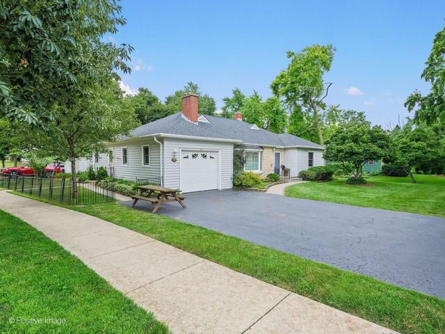 449 Arbor Avenue, West Chicago, IL 60185