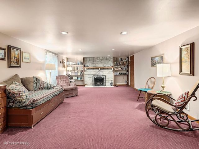 449 Arbor Avenue, West Chicago, IL 60185