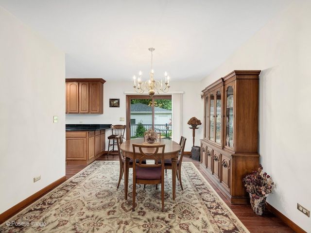 449 Arbor Avenue, West Chicago, IL 60185