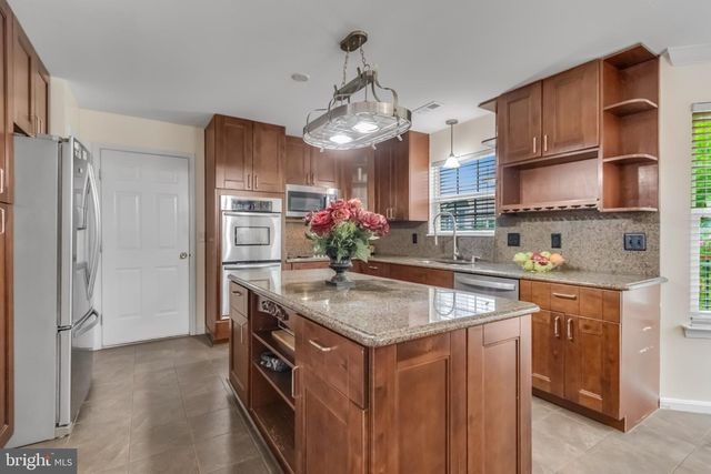 2608 CAPITAL CT, Waldorf, MD 20603