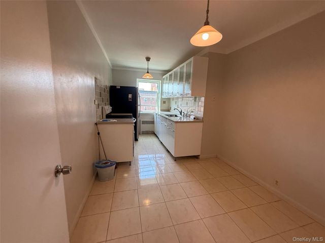 43-57 Union Street 6H, Flushing, NY 11355