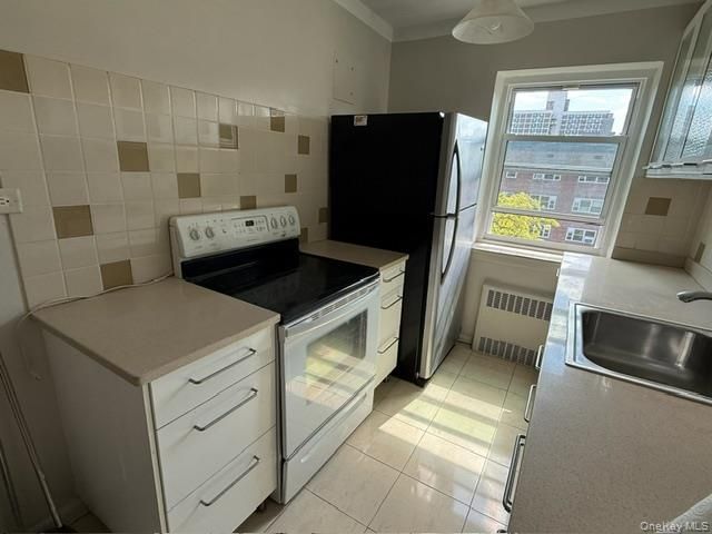 43-57 Union Street 6H, Flushing, NY 11355