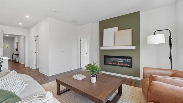 713 Fallen Leaf Drive, Belton, MO 64012