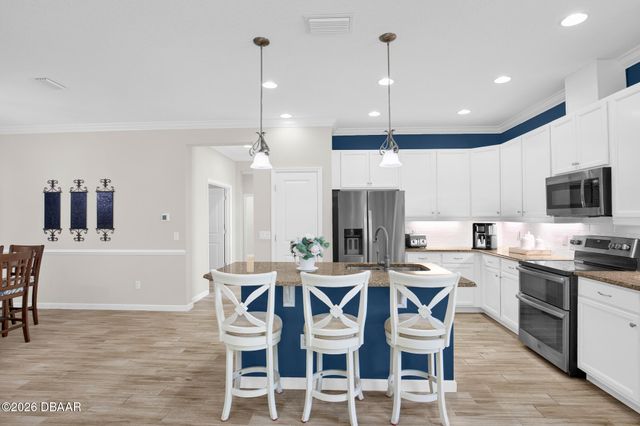 206 St Somewhere Drive, Daytona Beach, FL 32124