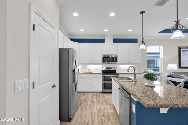 206 St Somewhere Drive, Daytona Beach, FL 32124