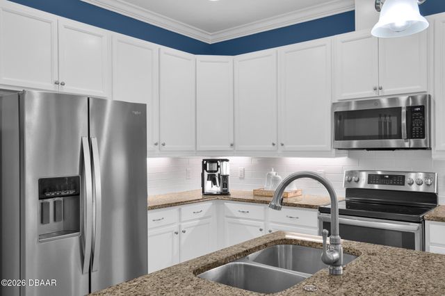 206 St Somewhere Drive, Daytona Beach, FL 32124