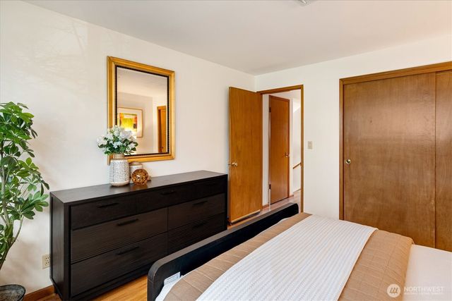 5819 30th Avenue NW, Seattle, WA 98107