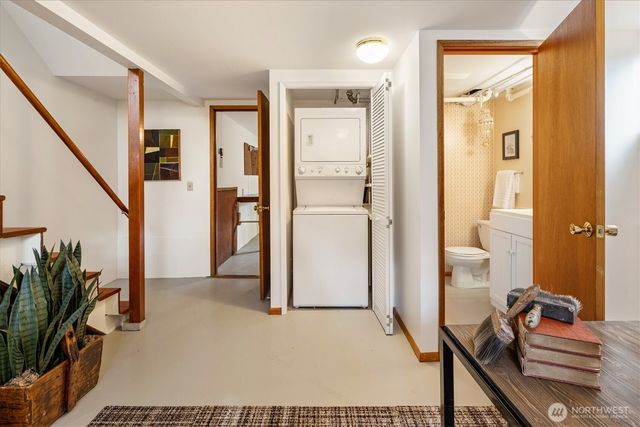 5819 30th Avenue NW, Seattle, WA 98107