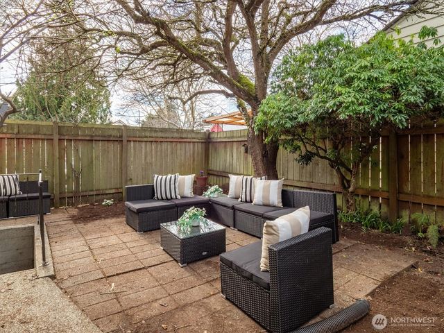 5819 30th Avenue NW, Seattle, WA 98107