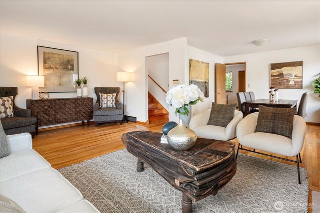 5819 30th Avenue NW, Seattle, WA 98107