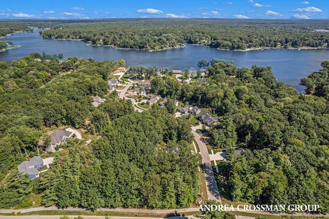 16179 Coventry Lane 30, Spring Lake, MI 49456