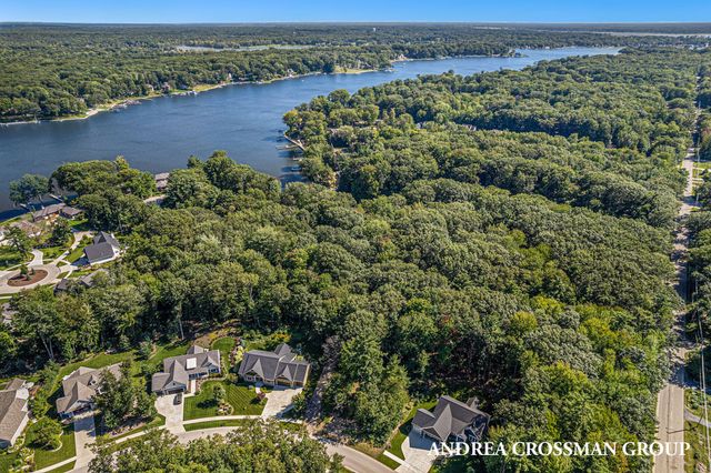 16179 Coventry Lane 30, Spring Lake, MI 49456
