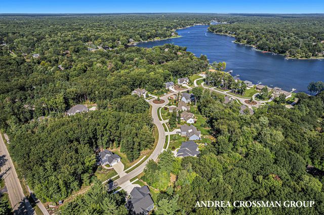 16179 Coventry Lane 30, Spring Lake, MI 49456