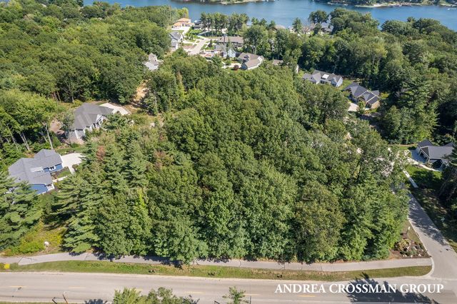 16179 Coventry Lane 30, Spring Lake, MI 49456