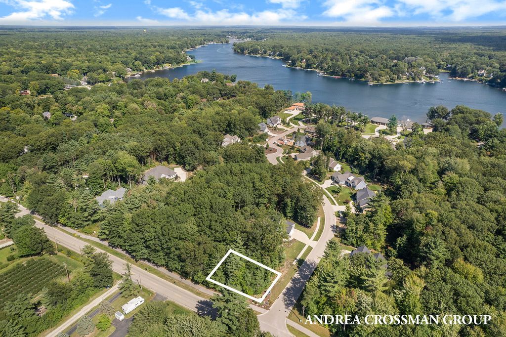 16179 Coventry Lane 30, Spring Lake, MI 49456