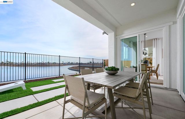 303 Hemingway Lane, Discovery Bay, CA 94505