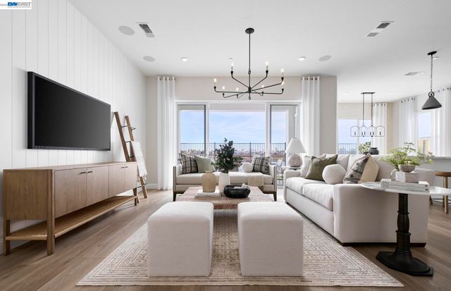 303 Hemingway Lane, Discovery Bay, CA 94505