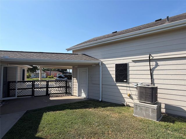 1310 Bayou Shore Drive, Galveston, TX 77551