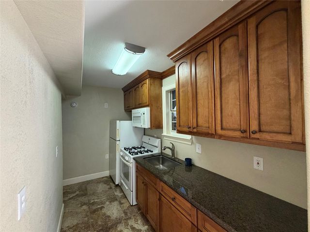 1310 Bayou Shore Drive, Galveston, TX 77551