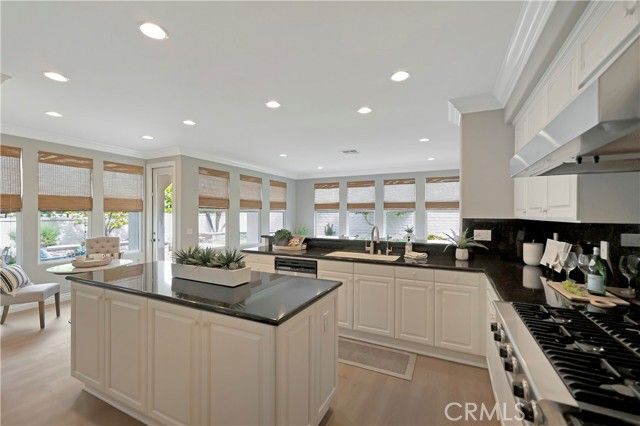 19140 Chandon Lane, Huntington Beach, CA 92648